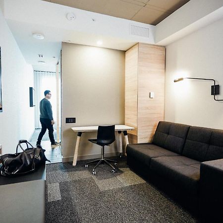 Hotel Escad Quartier Dix30 Brossard Exterior photo