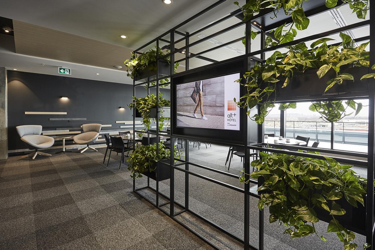 Hotel Escad Quartier Dix30 Brossard Exterior photo